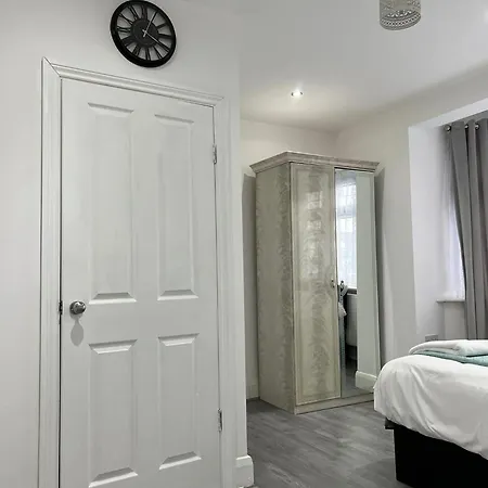 Starlet Property Wanstead Exterior foto